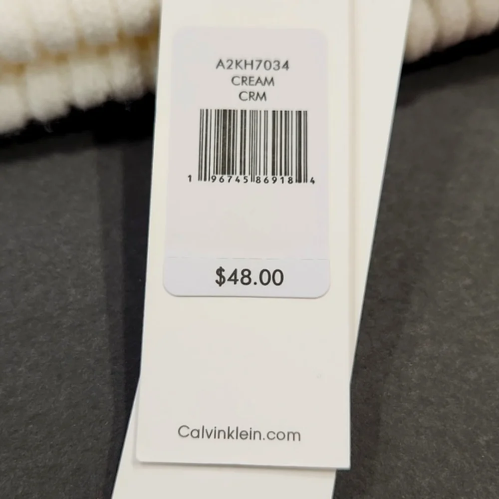NWT Calvin Klein Cream Faux Fur Pom-Pom Knit Beanie Hat One Size MSRP $48 - Picture 6 of 10